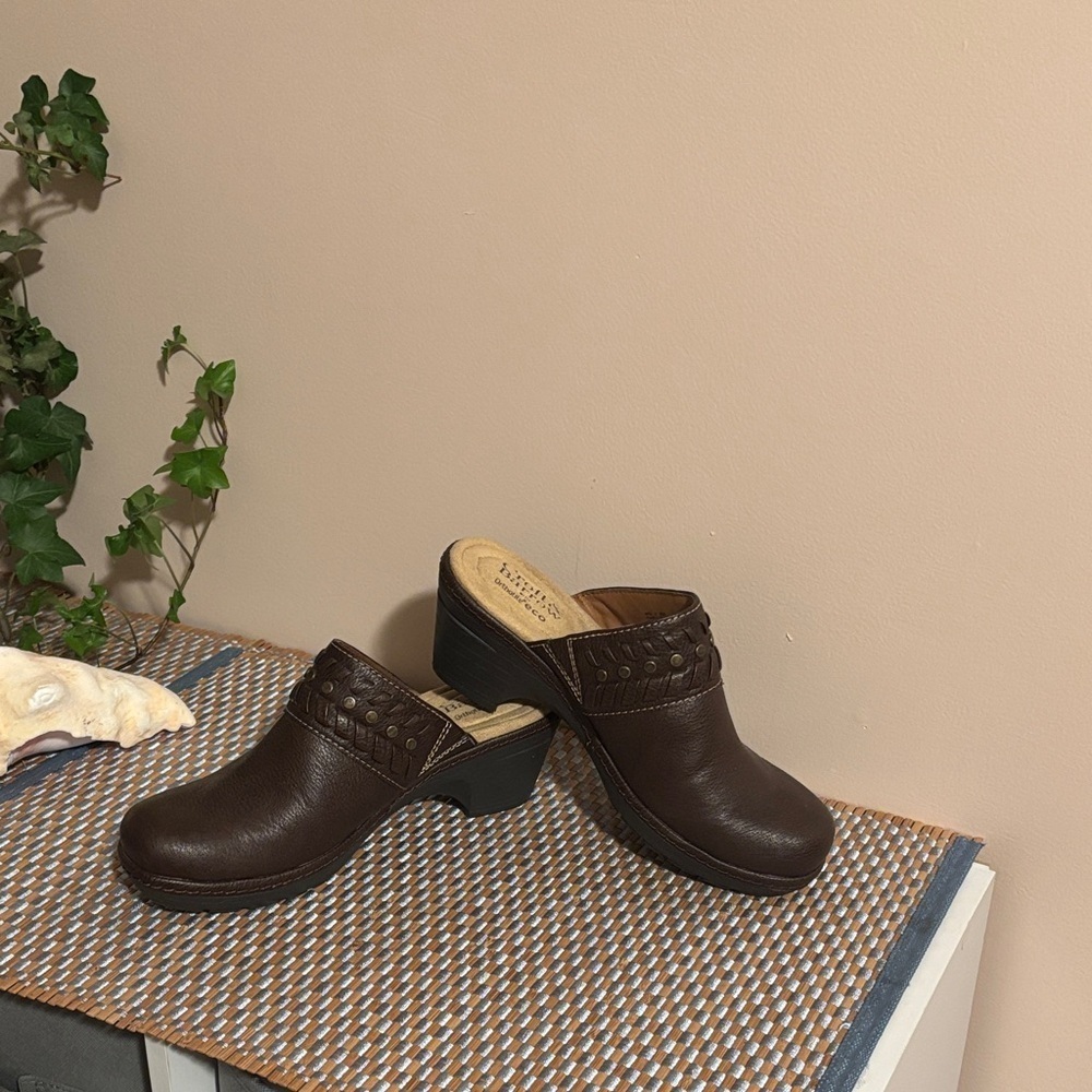Croft & Barrow Dark Brown Leather Mules